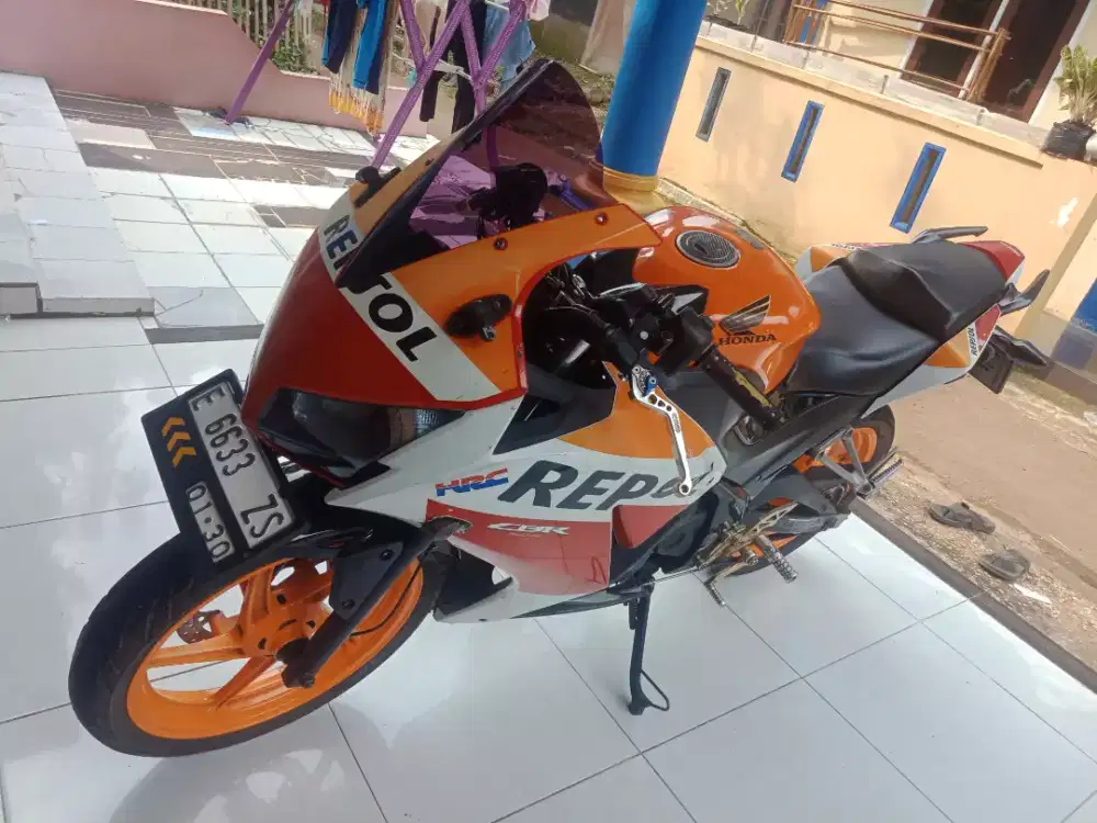 Honda cbr 150r 2014