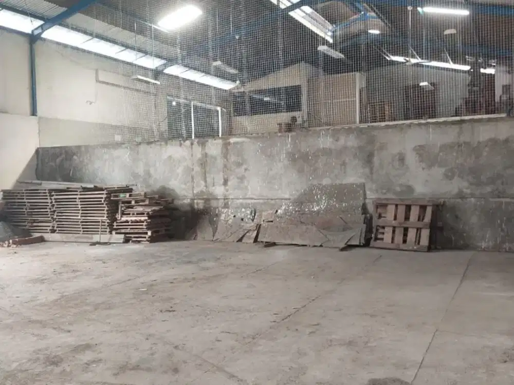 DISEWAKAN GUDANG MARGOMULYO PERMAI LB324m hanya 105jt/th