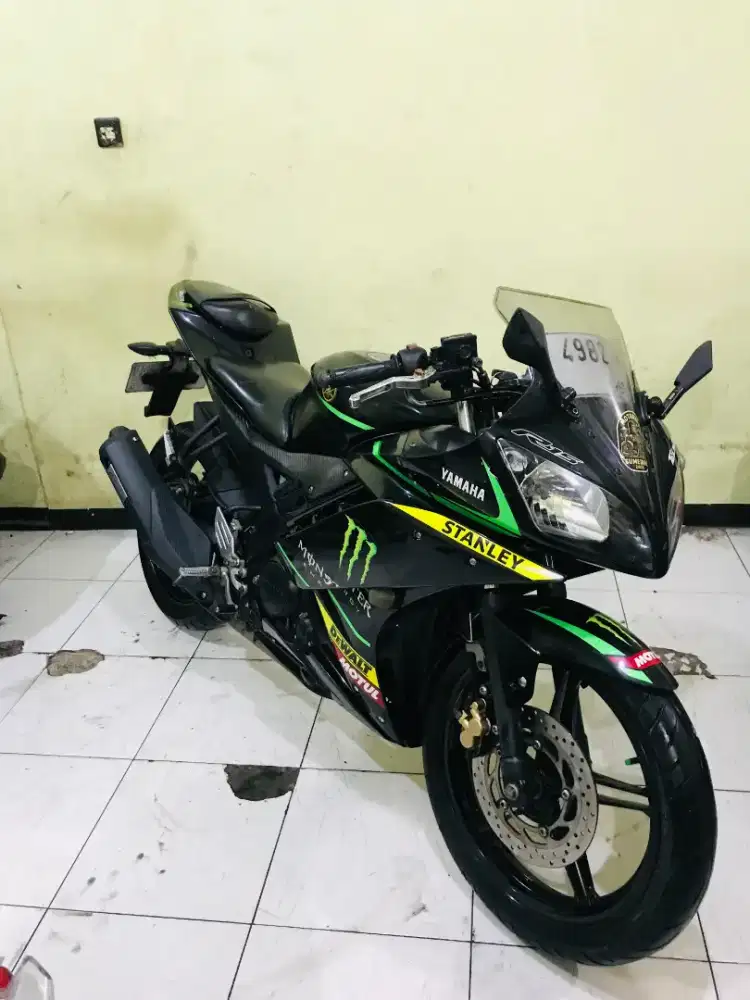 Yamaha R15 2015