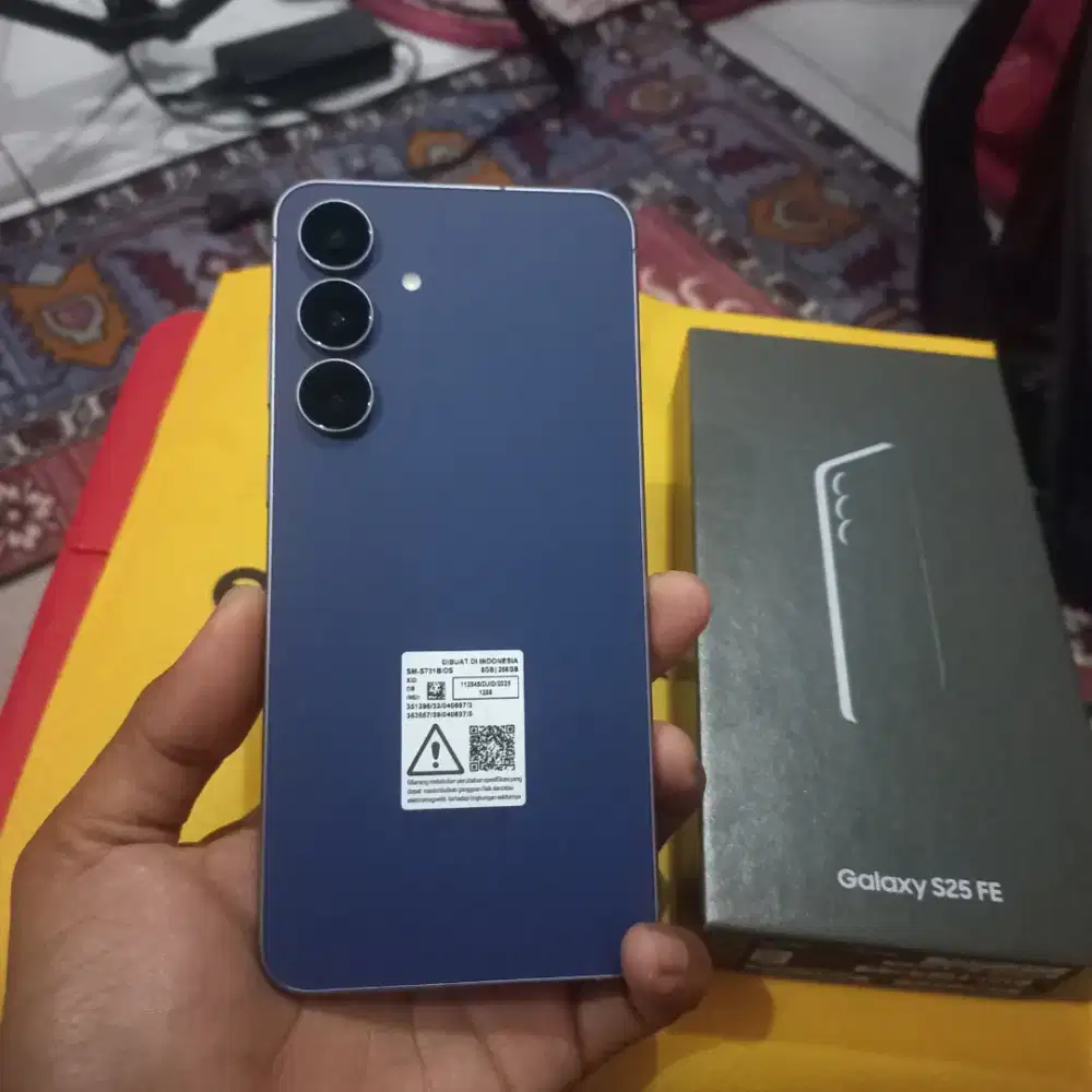 Samsung S25 FE like new