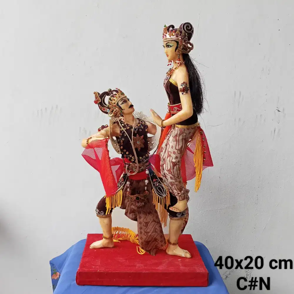 Pajangan wayang bahan resin