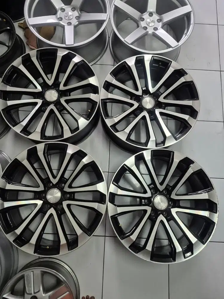 Velg copotan Fortuner HSR R22 Pcd 6*139.7 lebar 9 Et40..4pcs