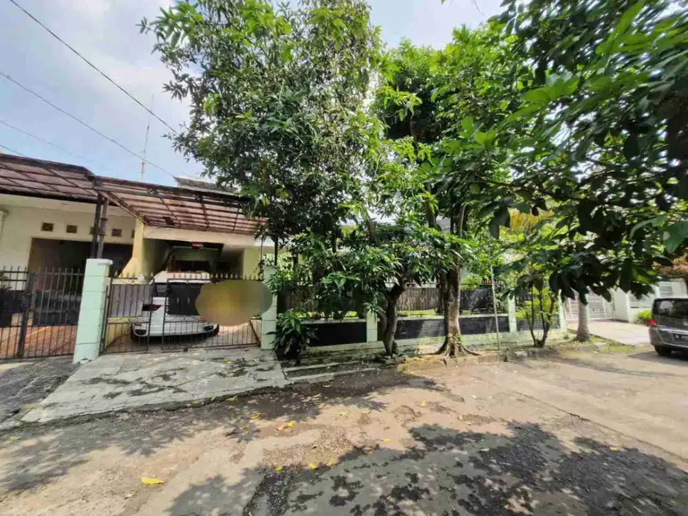 Dijual Rumah Luas di Perumahan Bulog 1 Dekat Tol Jatiwarna Bekasi