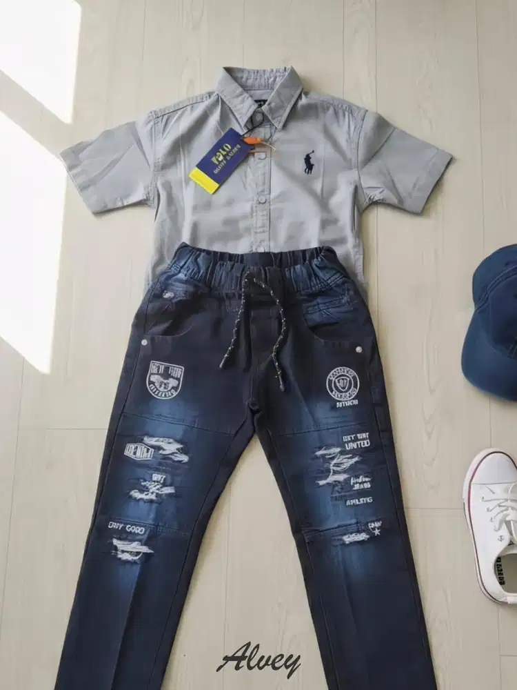 Lowongan kerja Desain Grafis ( Membuat Model Design Baju Local Brand)