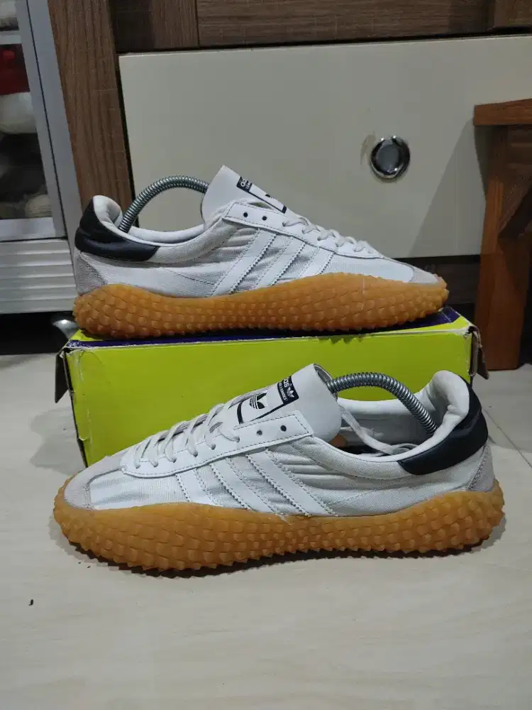 Sepatu Adidas country x kamanda preloved size 42