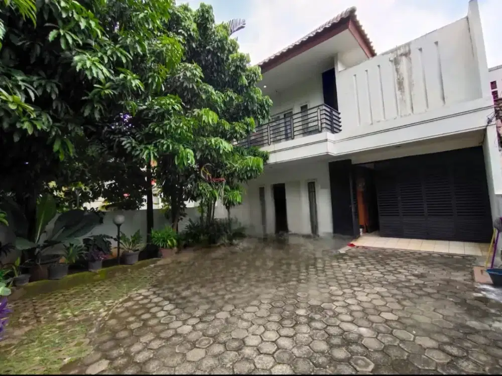 Jual rumah di Bona Indah Lebak Bulus Jakarta Selatan dekat akses Tol JORR dan MRT.