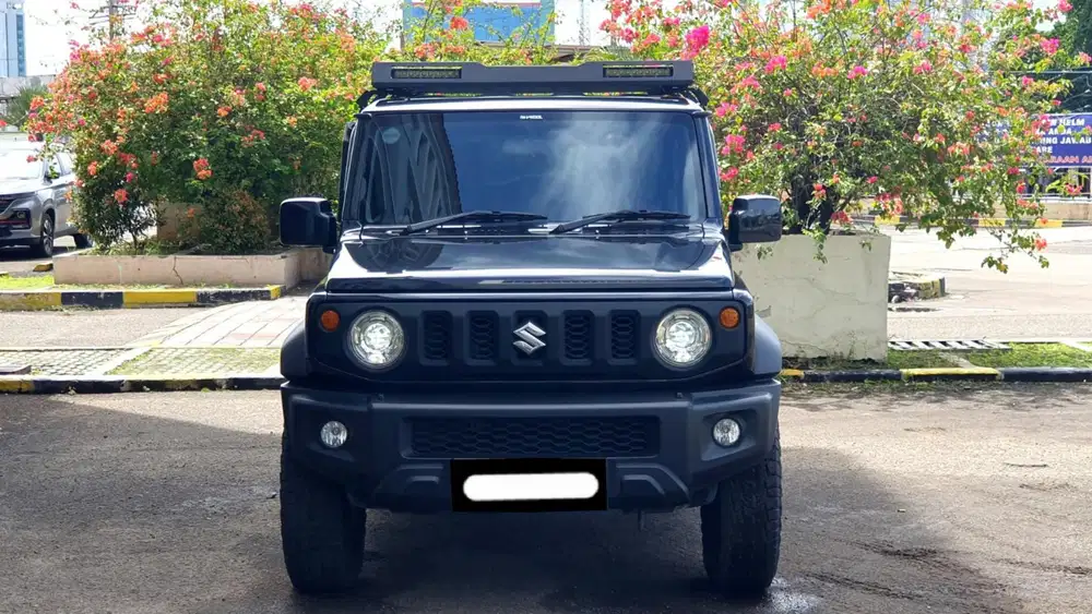Km8rb suzuki jimny 2023 hitam matic