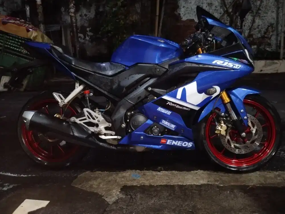 DIJUAL MOTOR R15 V3 2019
