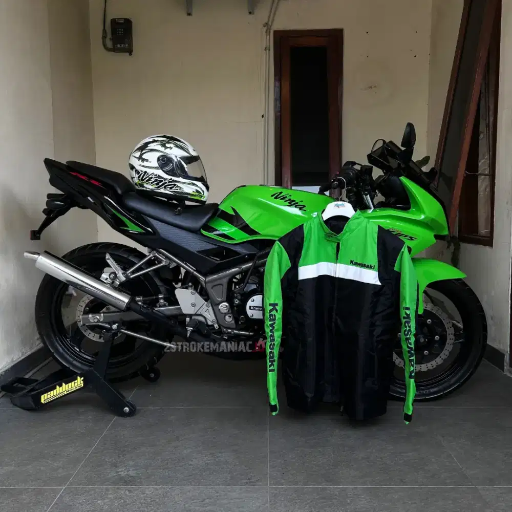 KAWASAKI NINJA 150 RR NEW 2012 HIJAU GOOD CONDITION LIKE NEW KM LOW