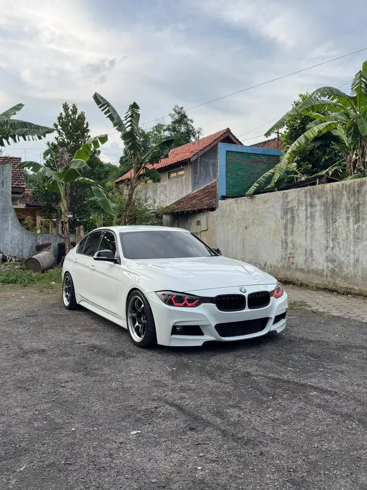 BMW F30 320i 2014
