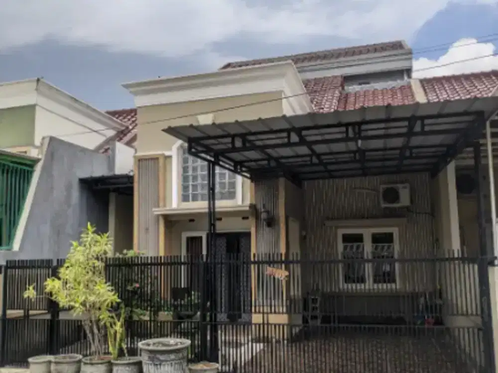 SEWA / KONTRAKAN RUMAH MURAH DI KEBRAON DEKAT GUNUNGSARI WIYUNG DAN UNESA SURABAYA BARAT