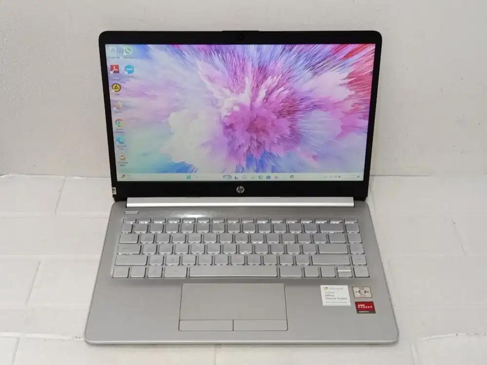 LAPTOP HP 14s-dk1xxx/AMD Athlon silver 3050U /Ram 4GB /SSD 512GB