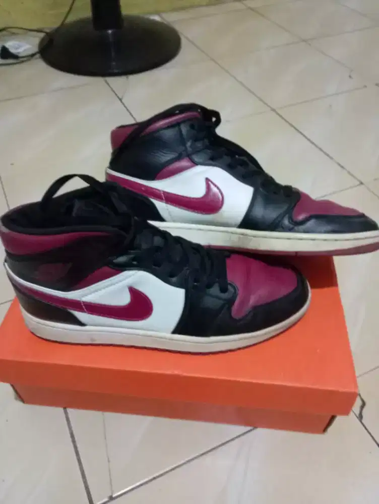 Sepatu Second Like New