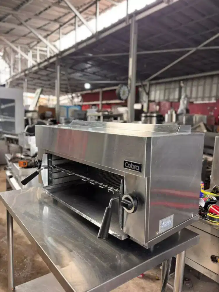 Salamander Gas
Merk Cobra
Ukuran 90x40x43