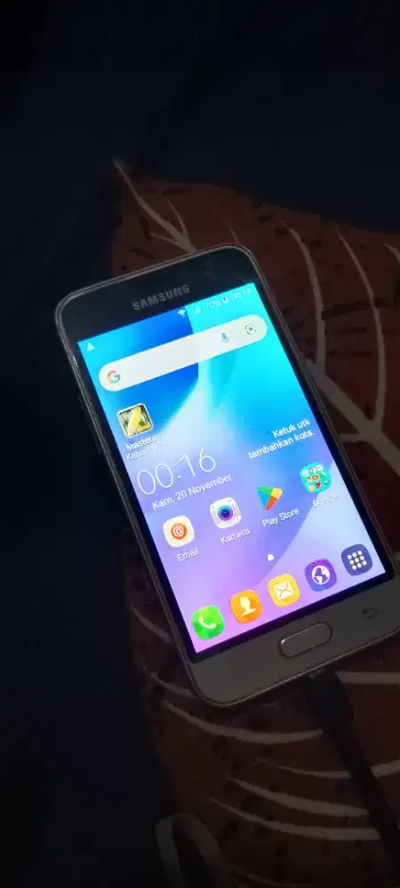 samsung j1 2016