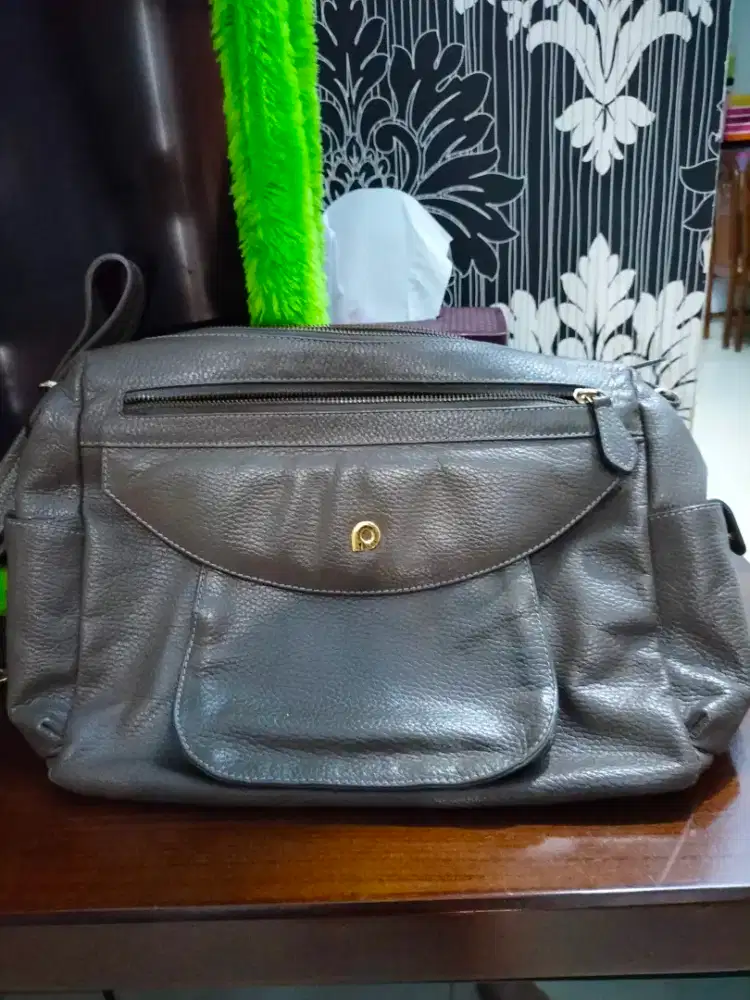 Tas pappilon UK sedang