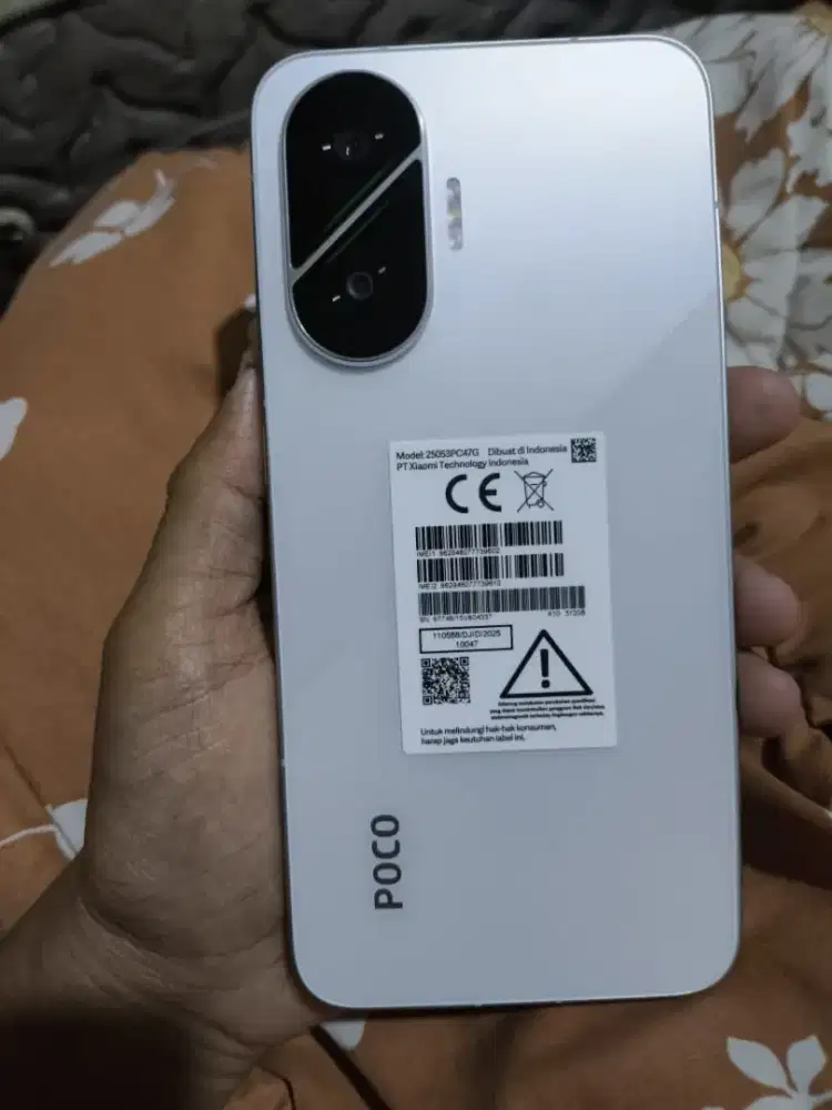Poco f7 like new