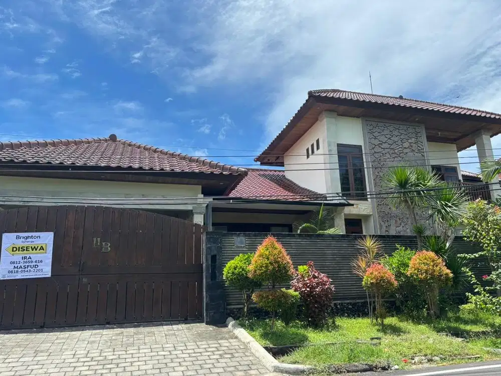 Rumah Luas Ada pool, furniture dan garden di nusadua