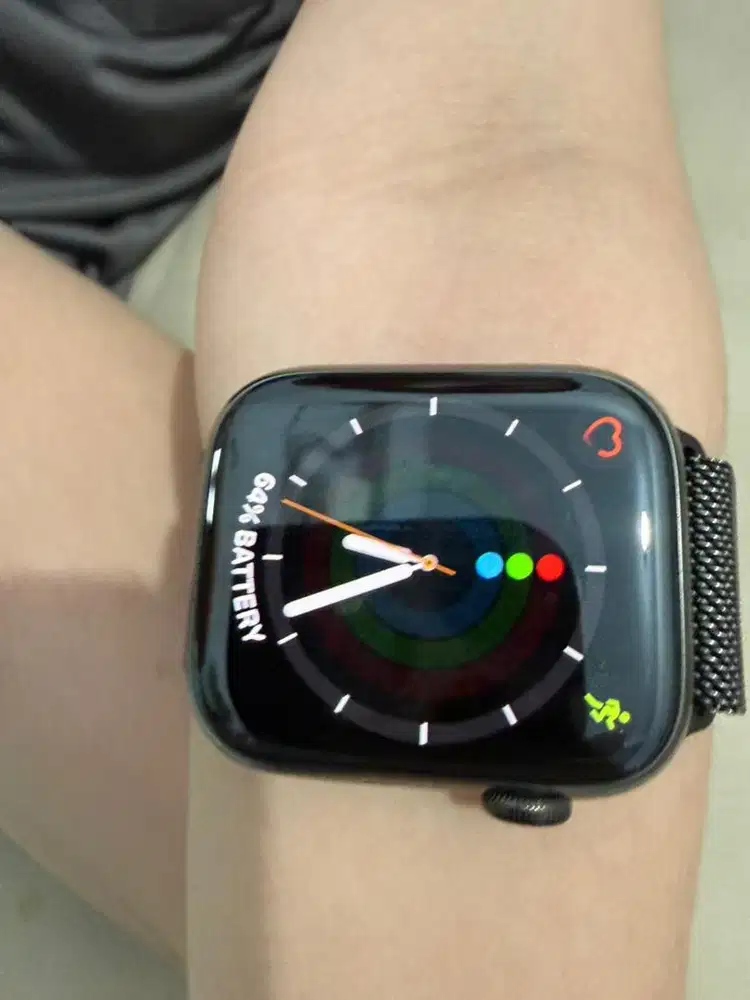 Apple watch 8 stainless steel