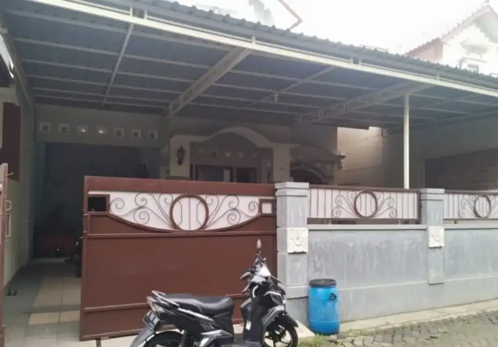 Rumah dijual kondisi terawat dan murah lokasi graha GRAFIKA BANYUMANIK