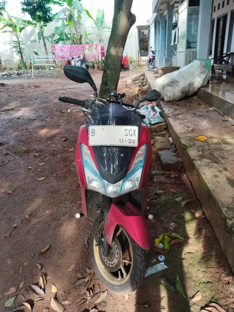 YAMAHA LEXI 125 MERAH 2018