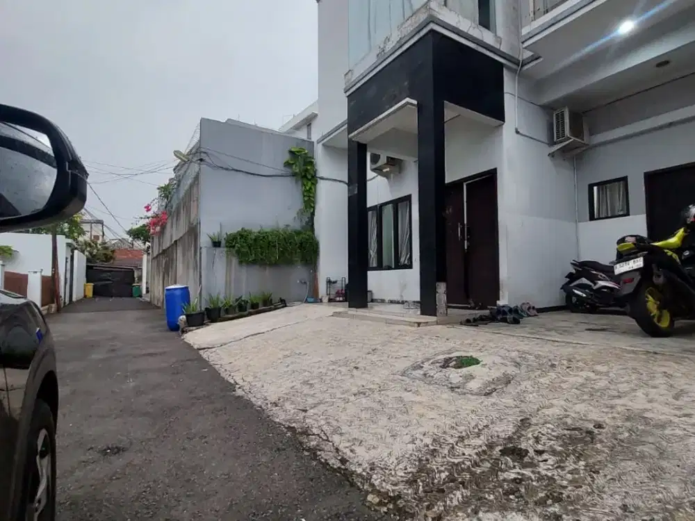 Dijual rumah dalam komplek siap huni di duren tiga Jakarta Selatan