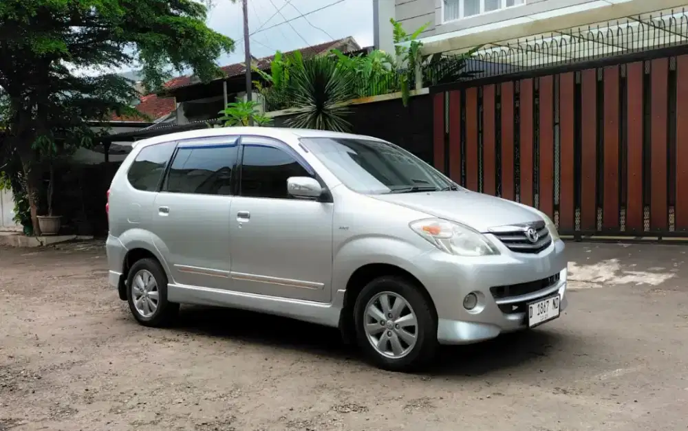 avanza s matik 2010