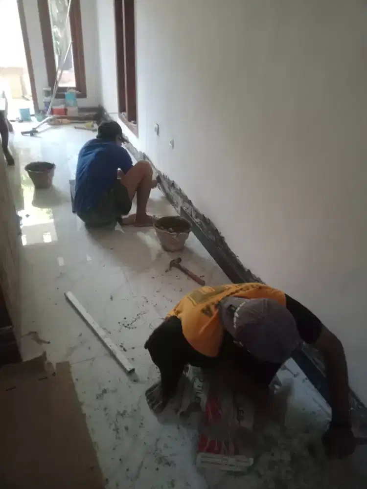 Tukang renovasi lsntai keramik
