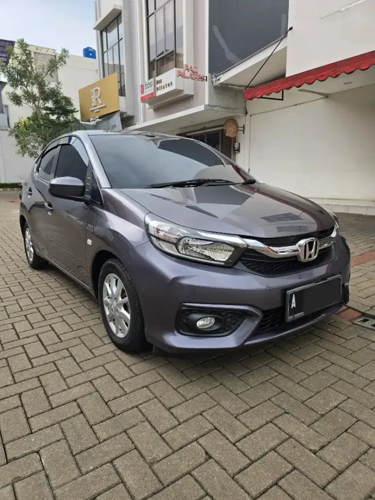 Honda Brio E At matic th 2021 abu met