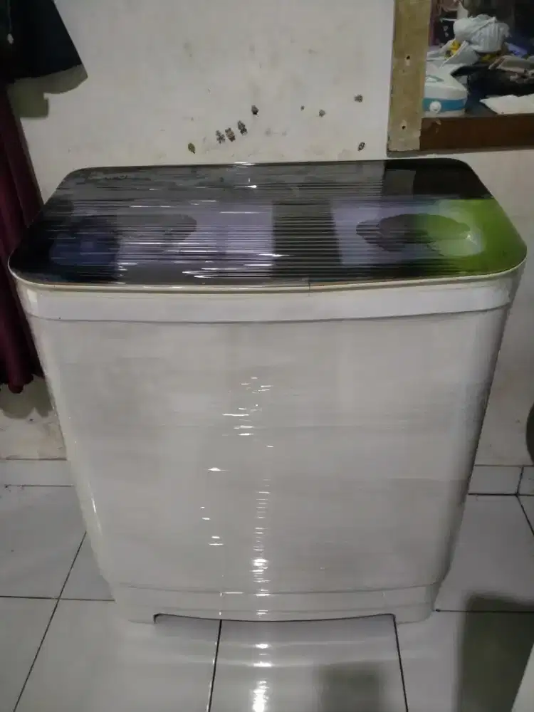 Mesin cuci merek Denpo kap 10kg