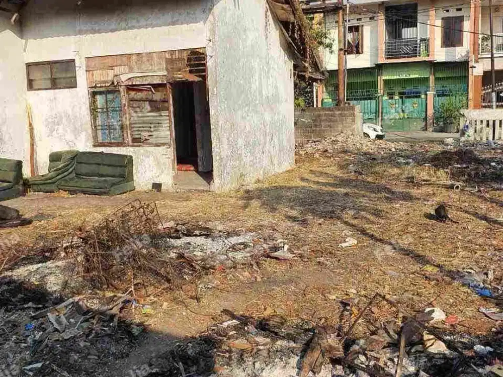 Hanya 3 juta-an/ meter tanah bonus bangunan rumah Manukan sby barat