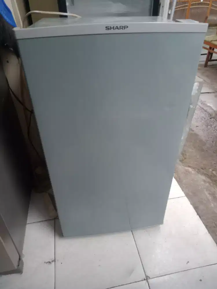 Kulkas 1 PT merk sharp