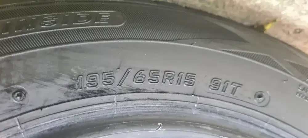 Ban Copotan Merek Dunllop Sp Touring Ukuran 195/65 Ring 15