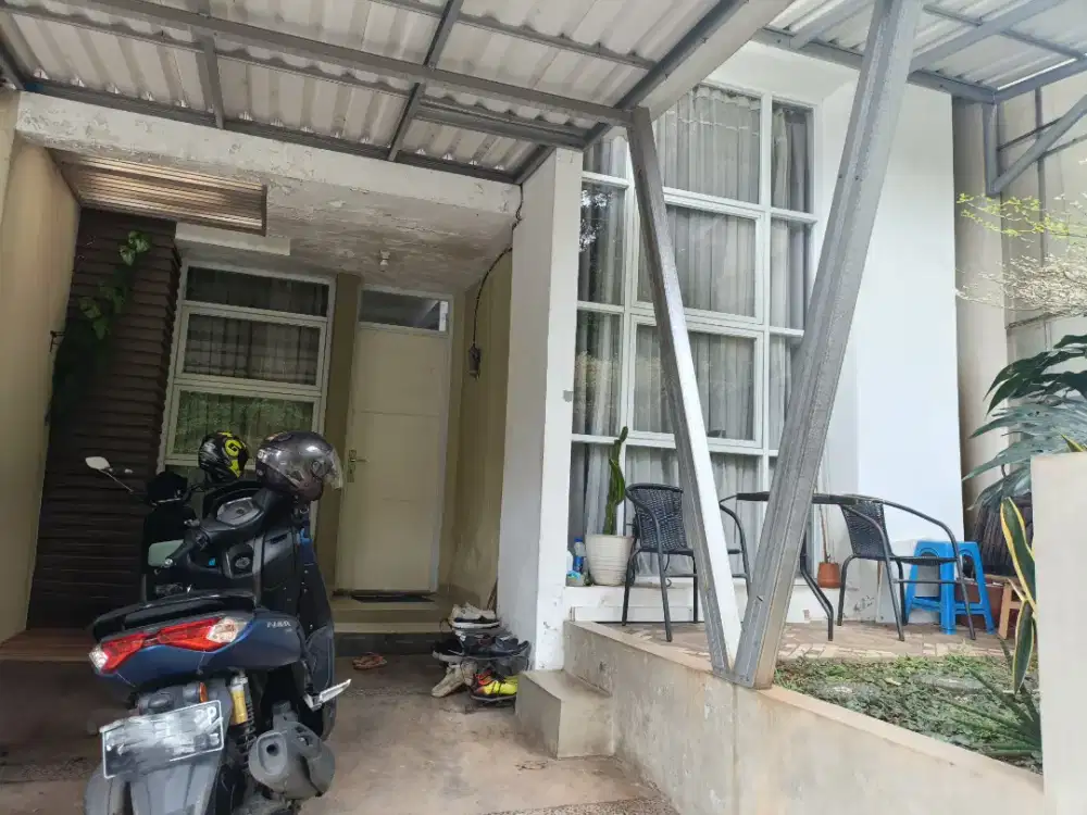 Di Jual Rumah, di perumahan Cendana Residence , samping kantor walkot