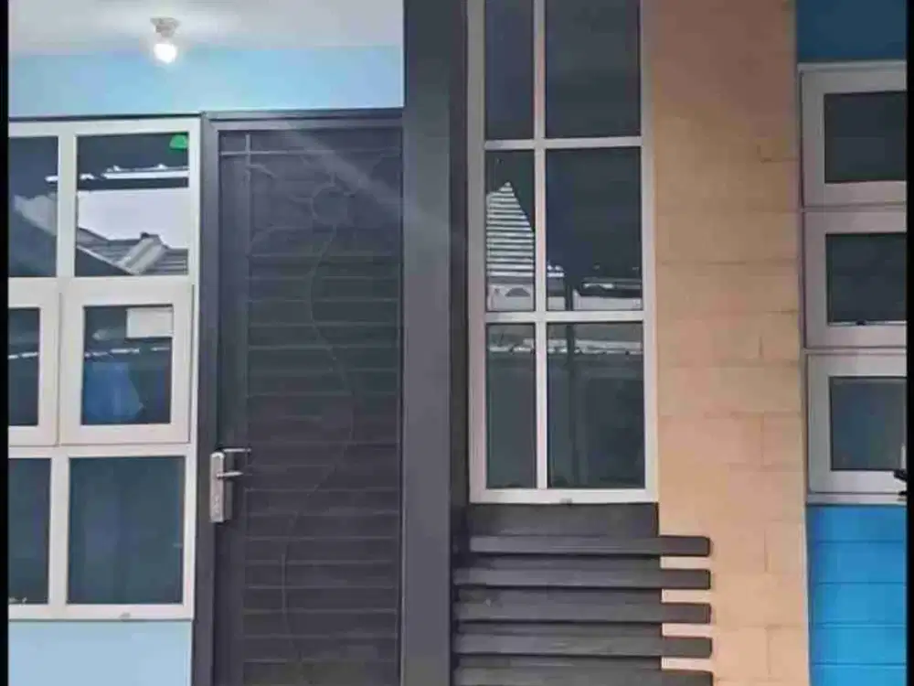 RUMAH CIBUBUR COUNTRY SIAP HUNI