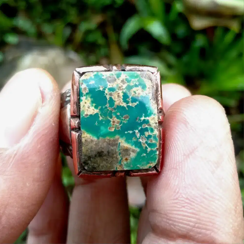 Cincin pirus persia hijau kotak