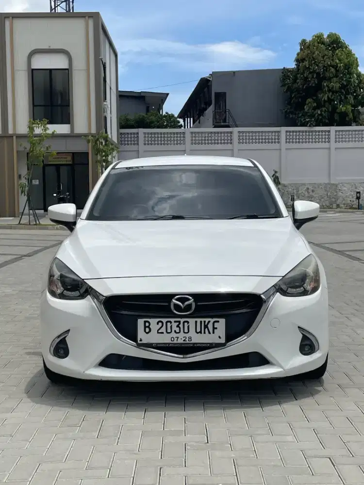 [LOW KM 59RB] MAZDA 2 R AT 2017 PUTIH