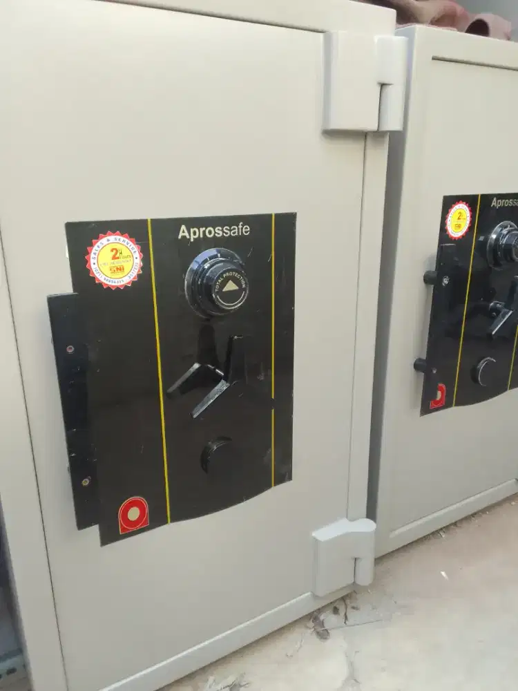 Jual murah Brankas untuk keamanan dokumen penting anda