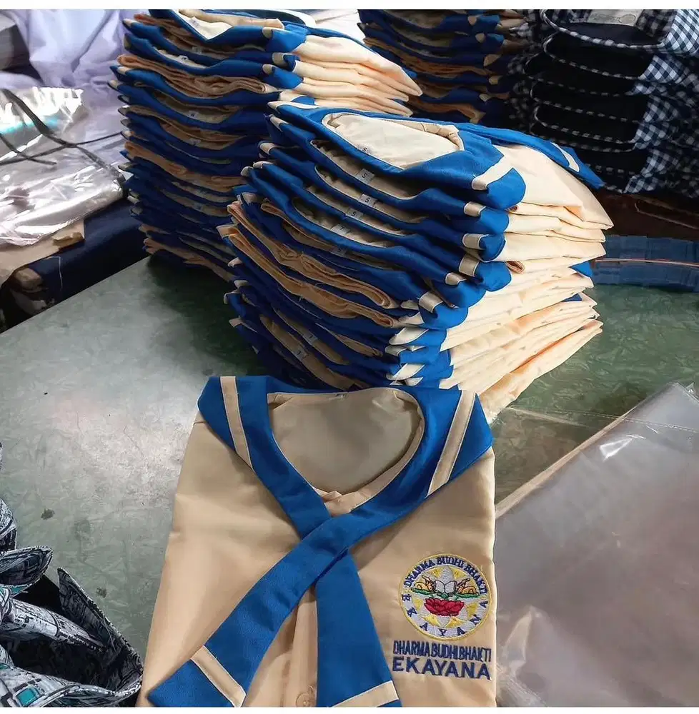 Jasa bikin seragam( minimal 3 lusin