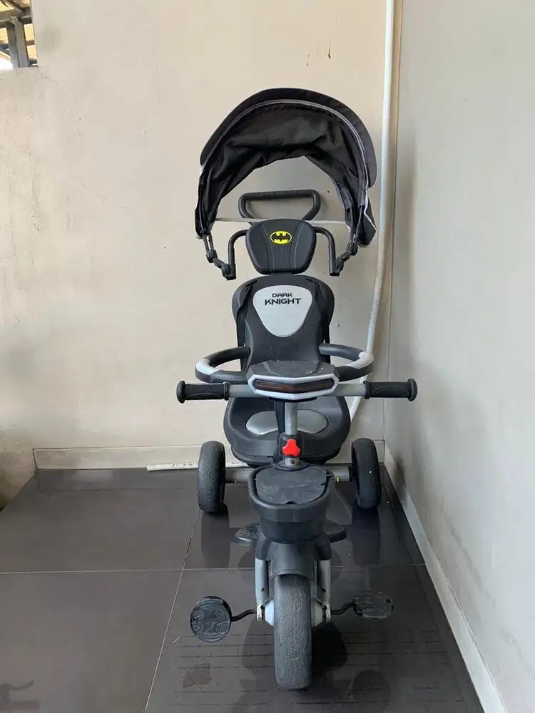Dijual sepeda roda tiga anak merk exotic batman