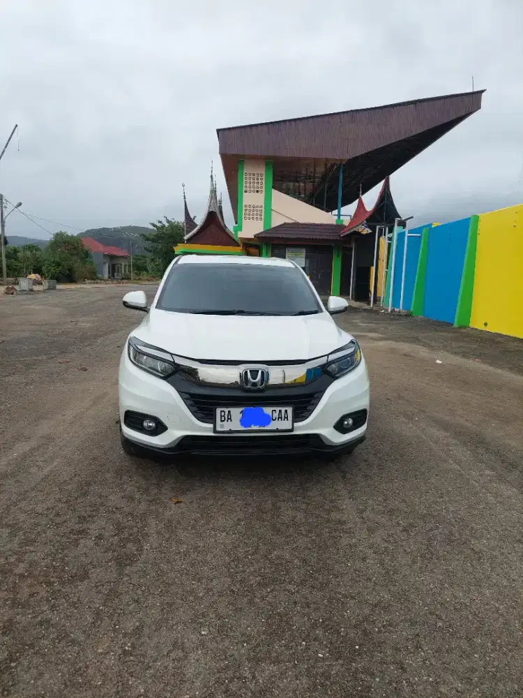 Dijual cepat 1 unit hrv ecvt 1.5 thn 2019 pemakaian januari 2020