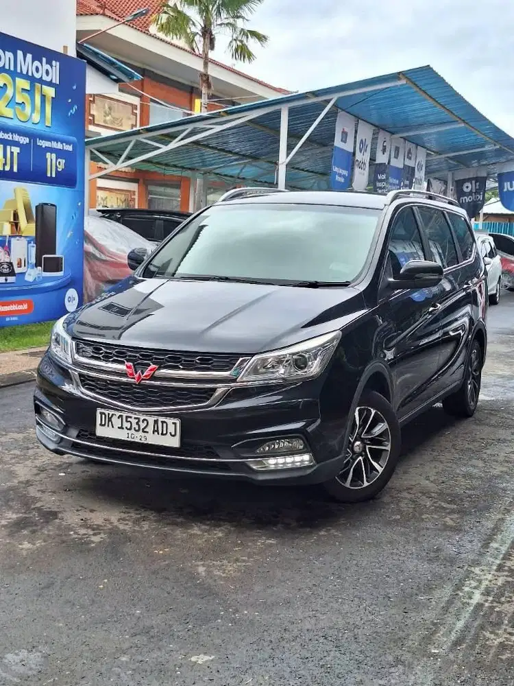 KM Rendah - Wuling Cortez 1.5 CT Bensin MT 2019 Hitam