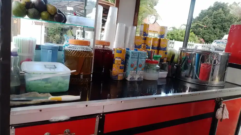 Oper alih usaha jualan Es goyobod