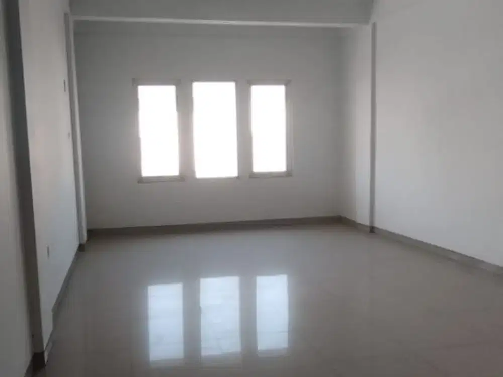 Disewakan Ruko Jl.Lempung Tama Lontar Sambikerep