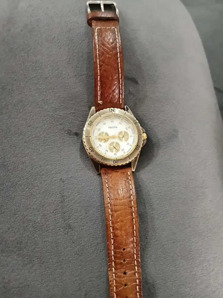 Jam tangan klasik nautica