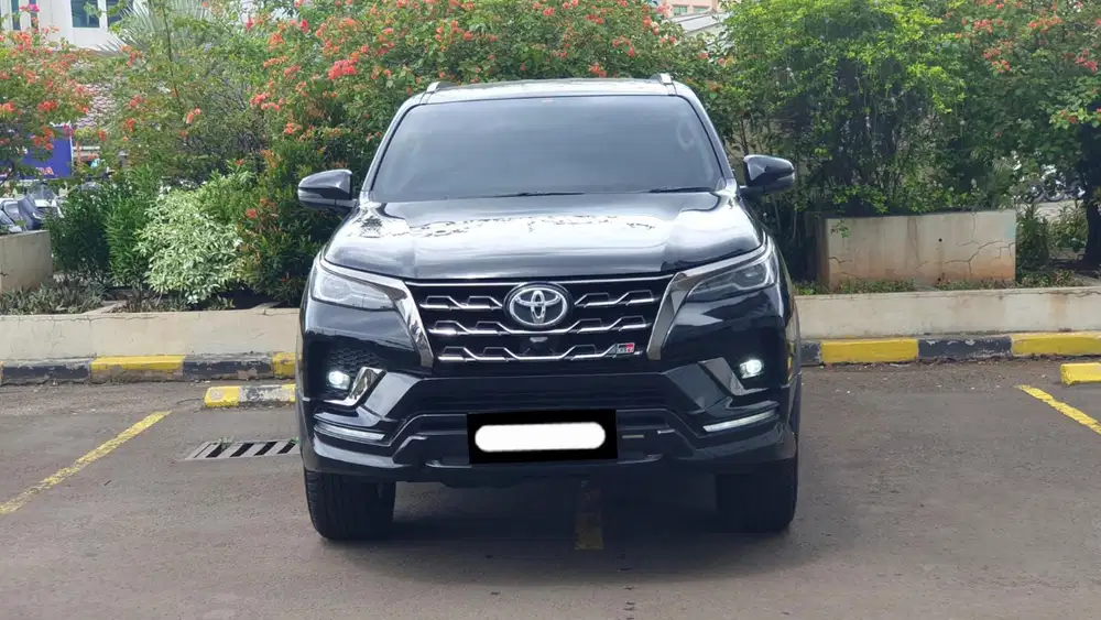 Km24rb toyota fortuner vrz gr sport 2024 hitam diesel matic