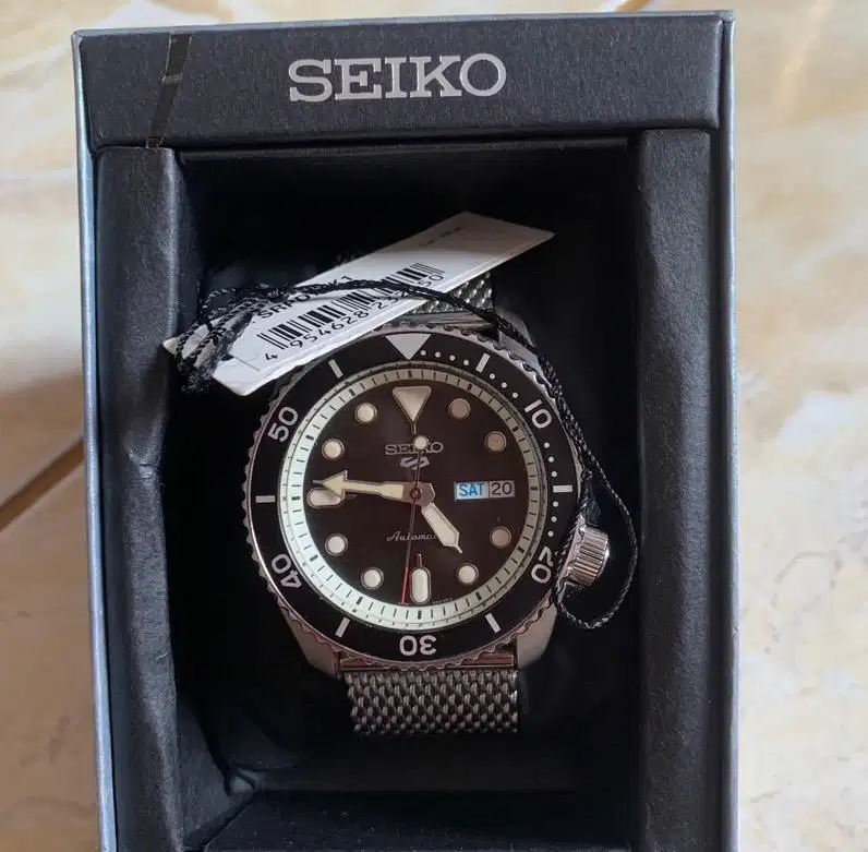 Jam tangan seiko 5 automatic