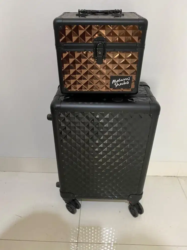 Make Up Case Branded MUA