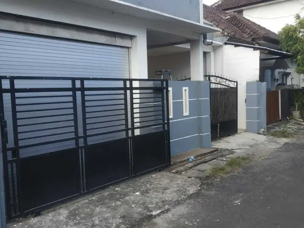 Rumah di dekat RS Biomedika Pagutan
