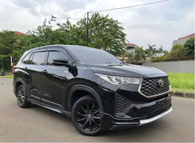 Toyota Innova 2.0 Zenix V Hybrid 2024